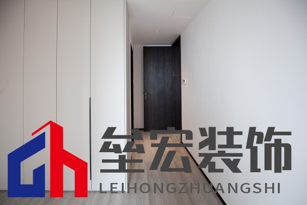 142㎡現(xiàn)代簡約丨 黑白格調(diào)下的溫柔空間！