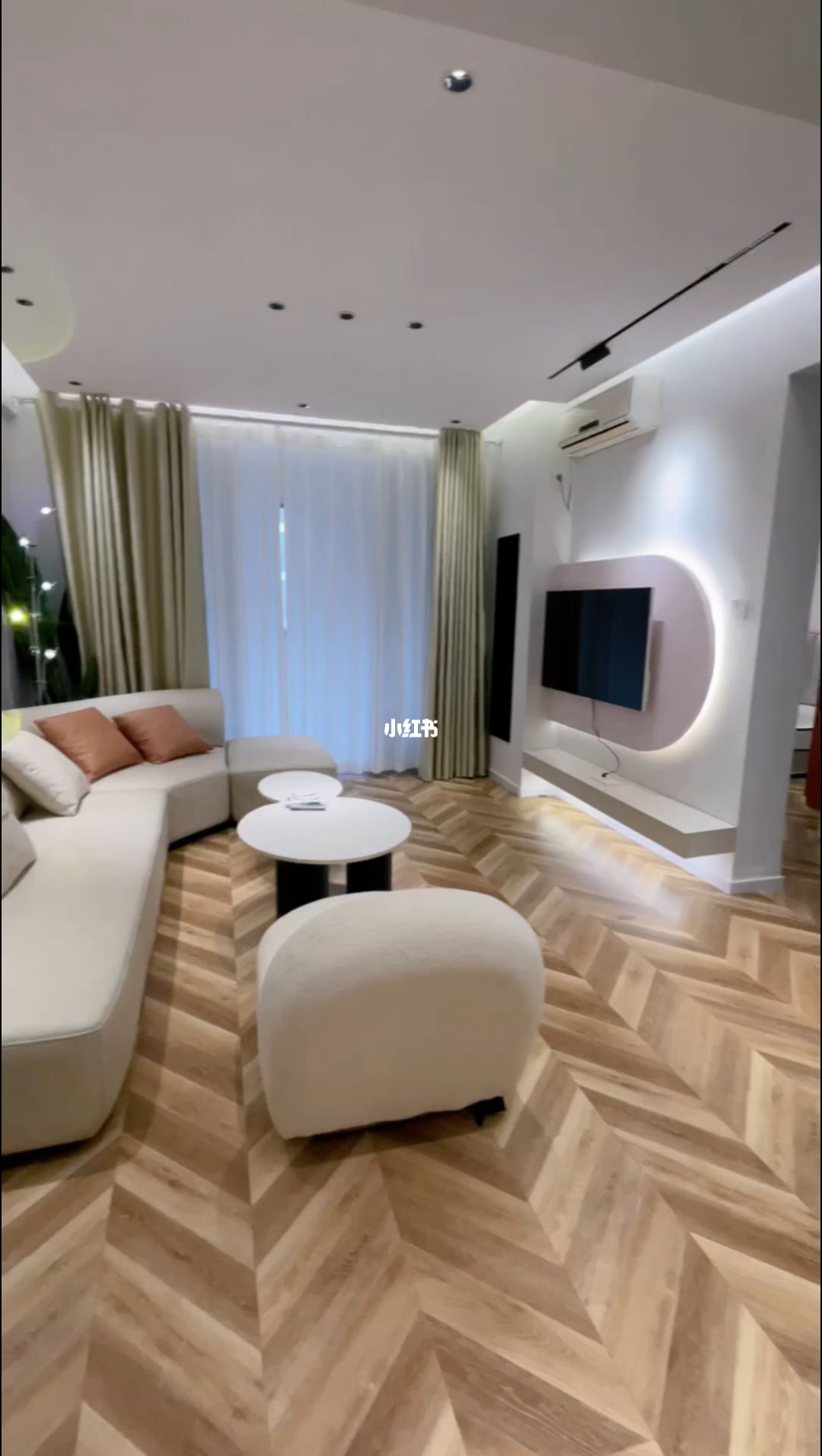 起居室設(shè)計(jì)一起裝修網(wǎng)裝修效果圖_綠色裝修選材設(shè)計(jì)500問(wèn):居室細(xì)節(jié)設(shè)計(jì)_廈門(mén)裝修設(shè)計(jì)哪家好