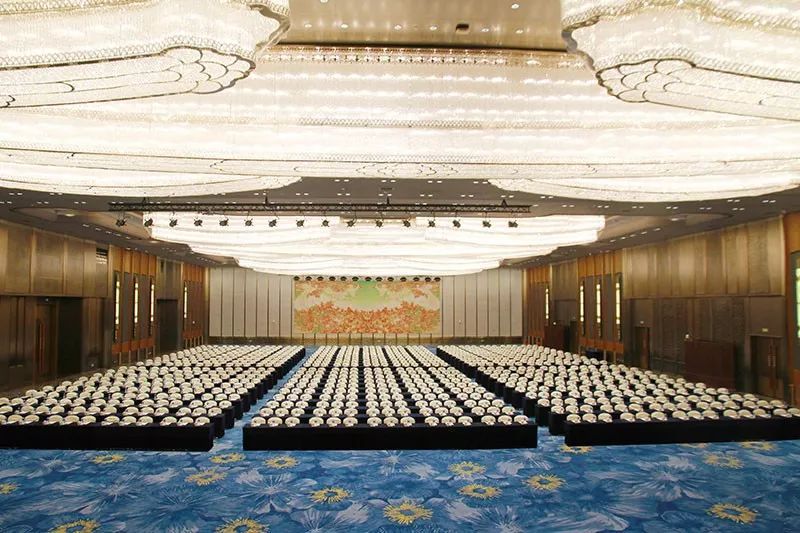 廈門(mén)會(huì)場(chǎng)布置_廈門(mén)會(huì)議場(chǎng)地_廈門(mén)年會(huì)布置