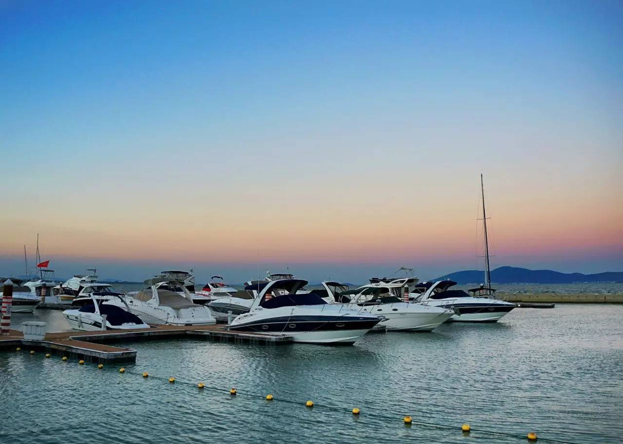 廈門別墅現(xiàn)代家裝_廈門別墅設(shè)計(jì)公司_廈門別墅裝飾