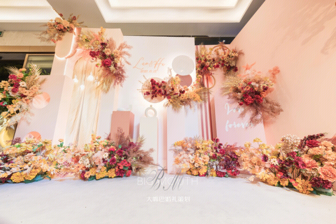 廈門場(chǎng)地婚禮布置價(jià)格_廈門婚慶布置_廈門婚禮場(chǎng)地布置