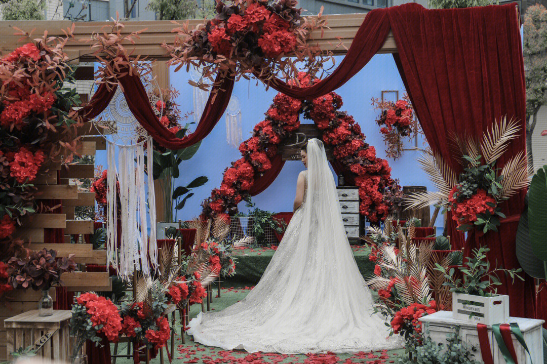 廈門婚禮場(chǎng)地布置_廈門場(chǎng)地婚禮布置價(jià)格_廈門婚慶布置