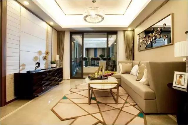 150㎡戶型四間朝南，一個創(chuàng)新的戶型，我不允許它有1㎡的浪費(fèi)。