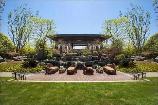 150㎡戶型四間朝南，一個創(chuàng)新的戶型，我不允許它有1㎡的浪費(fèi)。