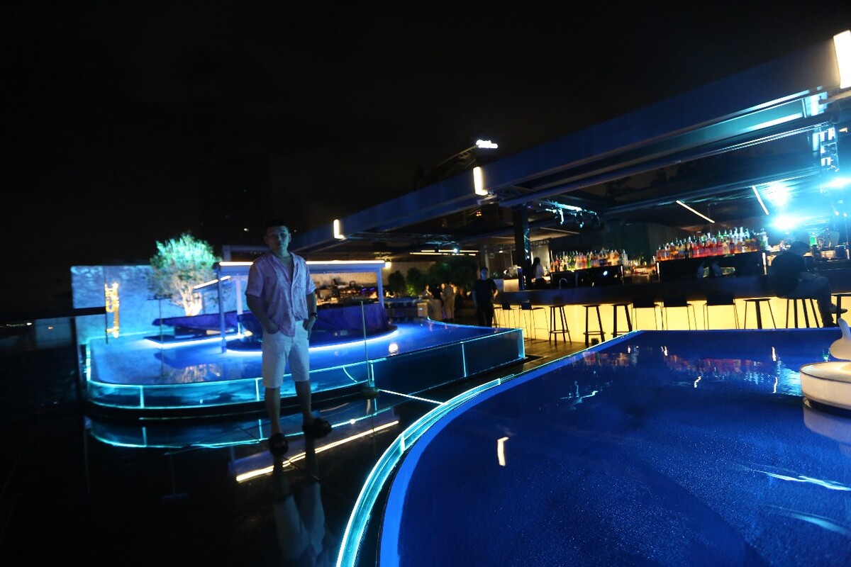 酒吧廈門_酒吧廈門設(shè)計(jì)招聘_廈門酒吧設(shè)計(jì)