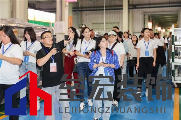 新質(zhì)生產(chǎn)力 “碳”領(lǐng)未來——全國百家媒體走進四季沐歌空氣能熱泵超級工廠活動成功舉行