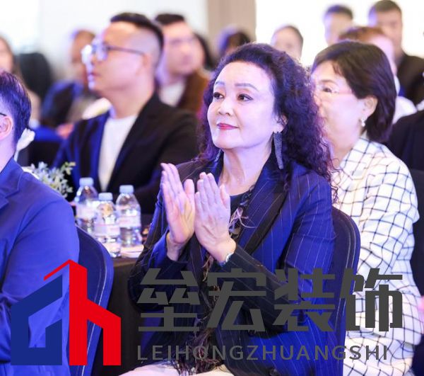 490萬奧古斯汀床墊攜手企業(yè)家張?zhí)m閃耀黃浦江，法國崔佧打造新品發(fā)布會盛宴